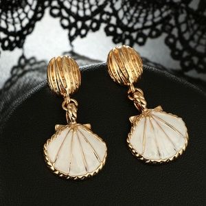 ALMA | White Sea Shell Conch Dangle Earrings